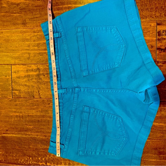 Calvin Klein turquoise denim shorts Women’s size 14 - Picture 7 of 7